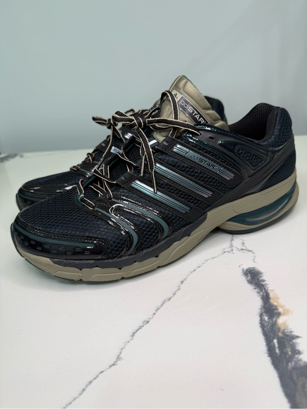 Adidas Adistar Control 5 Cloud White/Core Black/Aurora Ivy Men’s Size 13